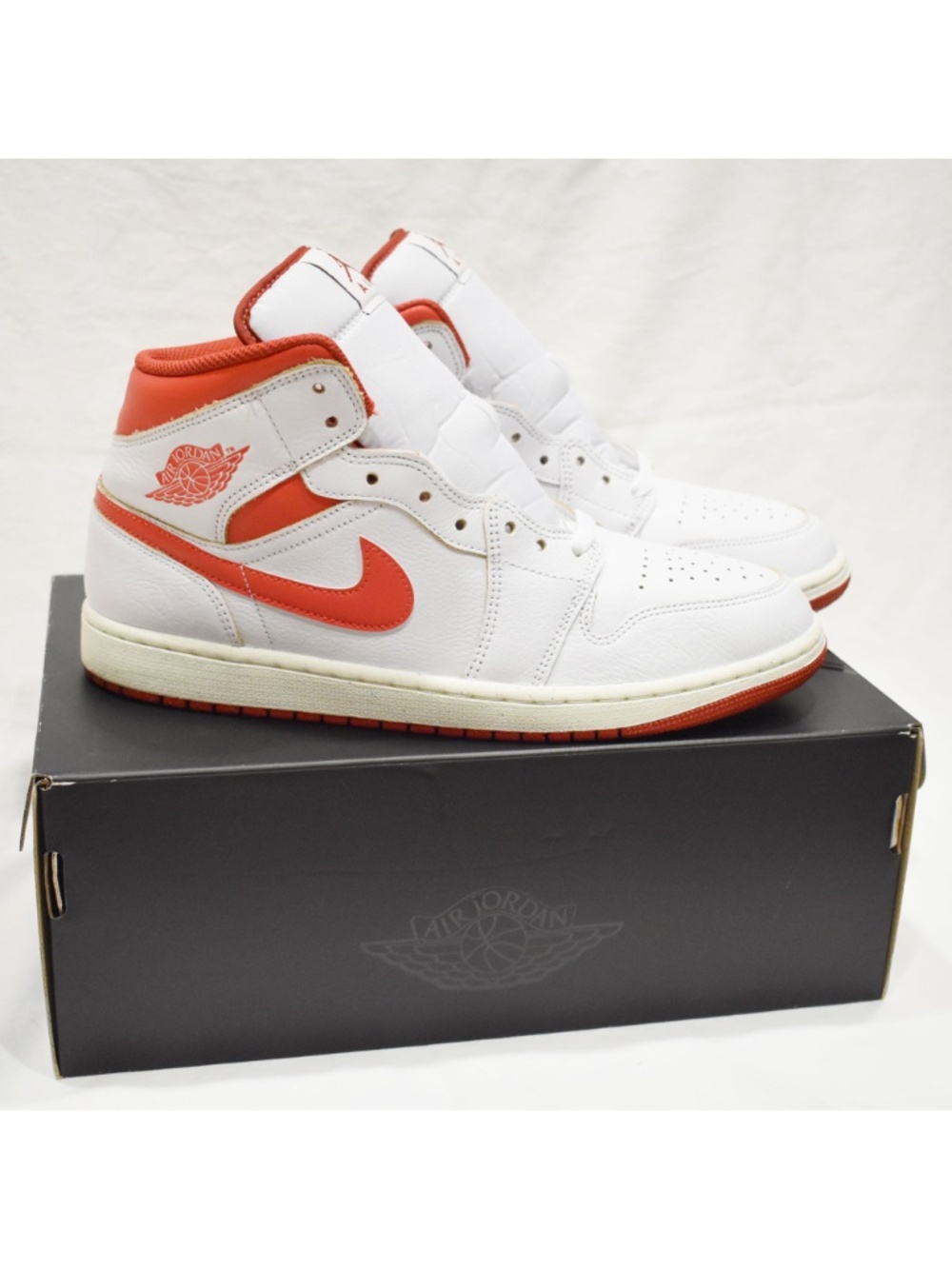Premium Leather Air Jordan 1 Mid SE Dune Red FJ3458-160 Nike - Picture 2 of 14